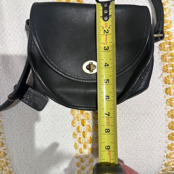 Classic Coach Legacy Crossbody - Picture 5 of 9